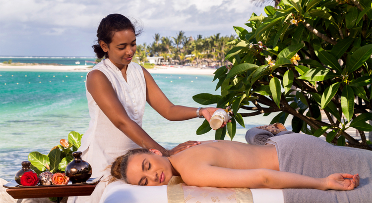 Mauritius The Residence Spa Massage am Strand Foto MTPA Koschel